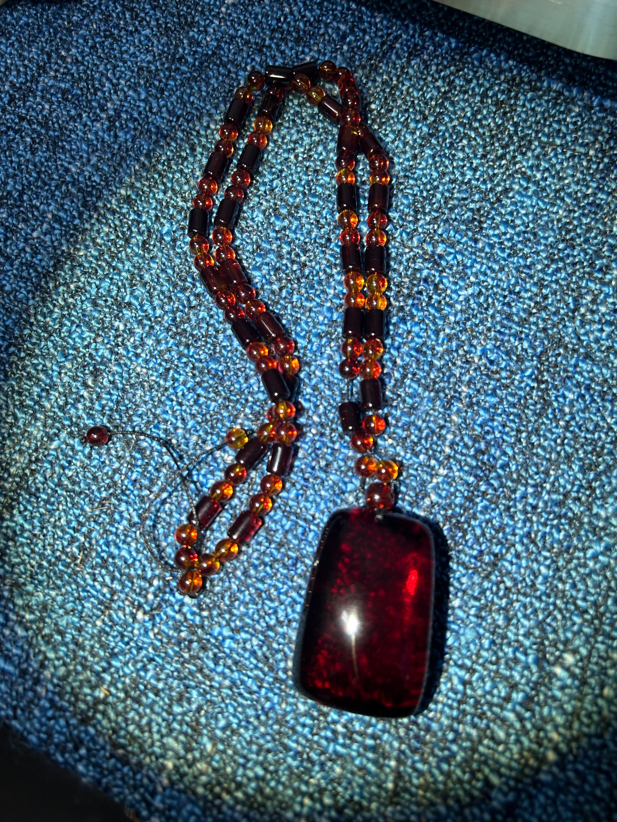 小怡推荐-血珀面包无事牌  0444