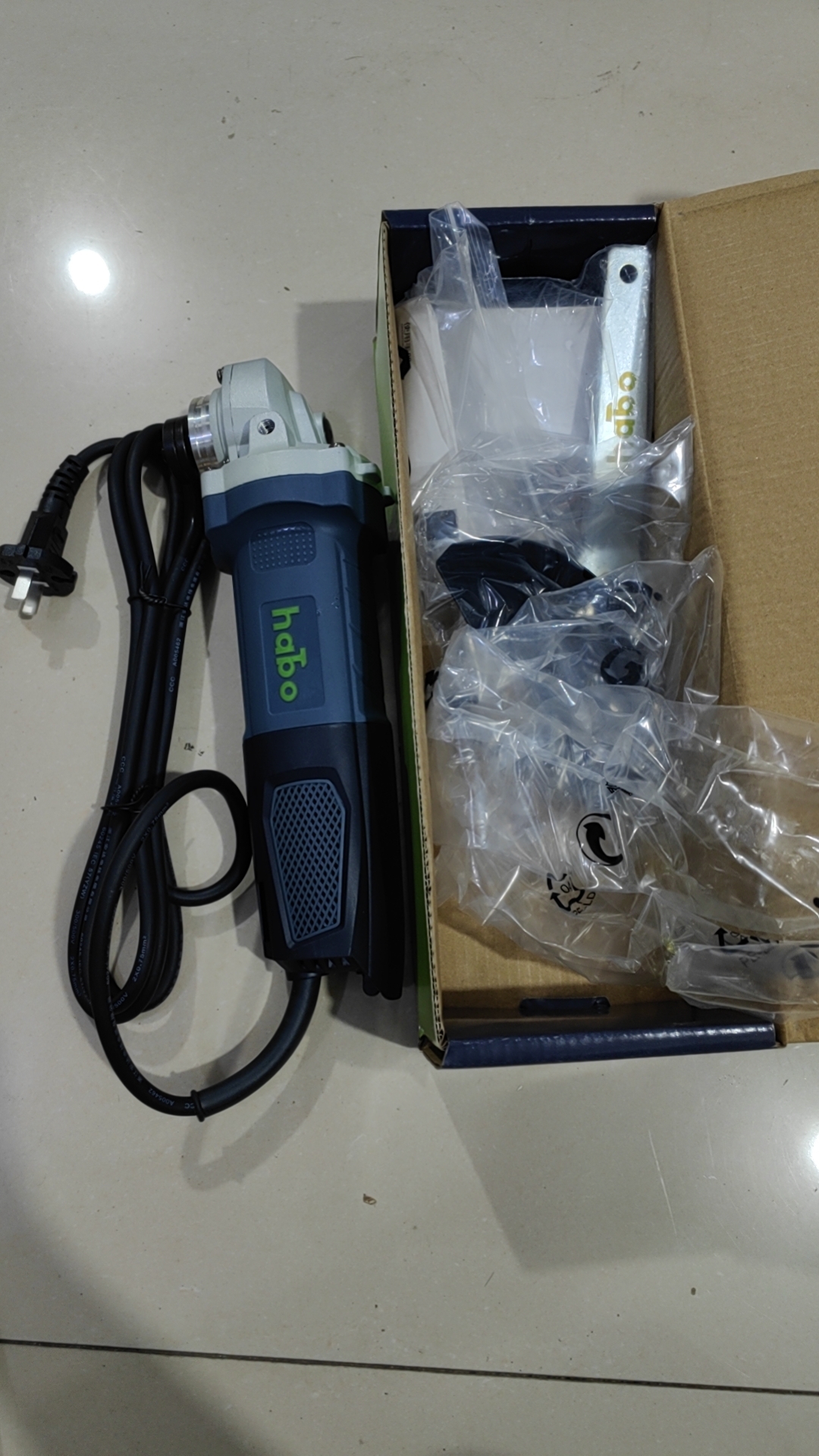 灰色角磨机库存处理