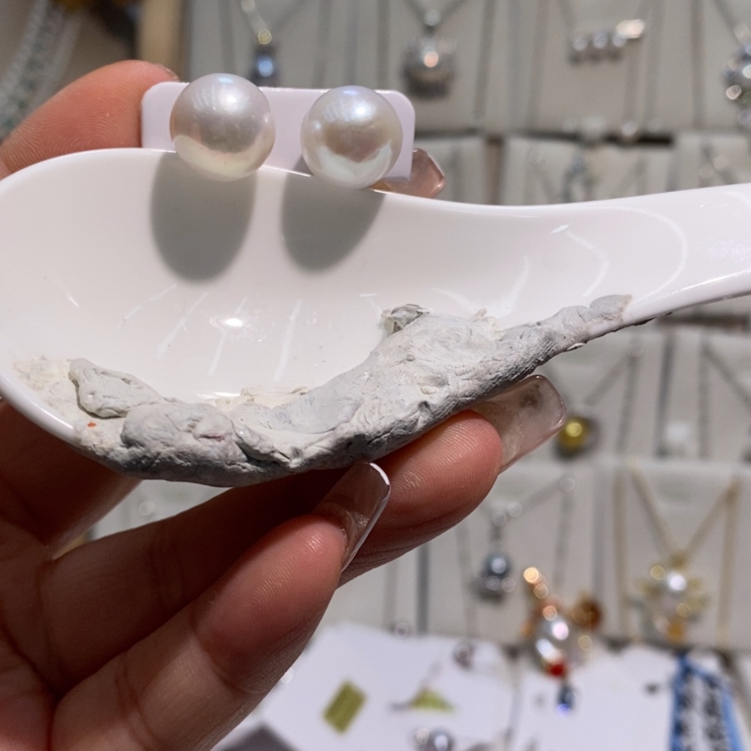 无非金属炫彩12点位素耳钉