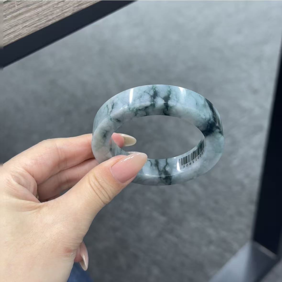 天然翡翠A货定制手镯1601