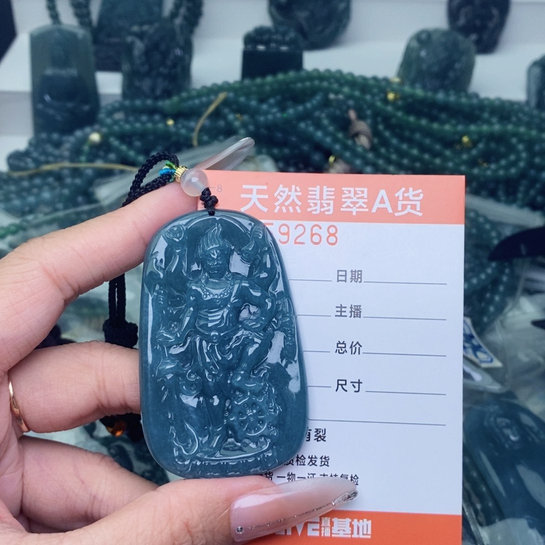 翡翠未镶嵌颈饰，，，，，，，，，