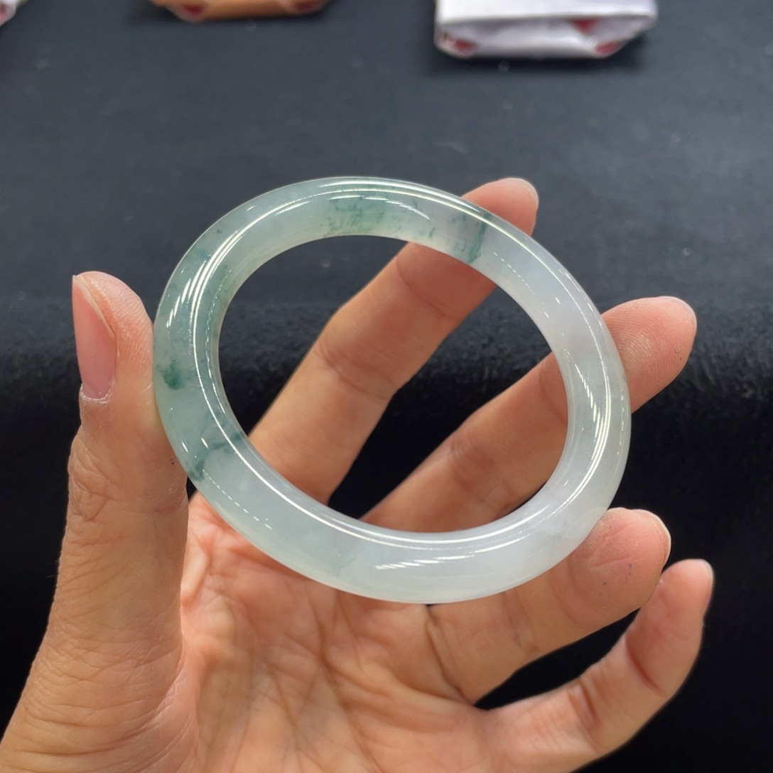 翡翠手镯未镶嵌52天然翡翠A货