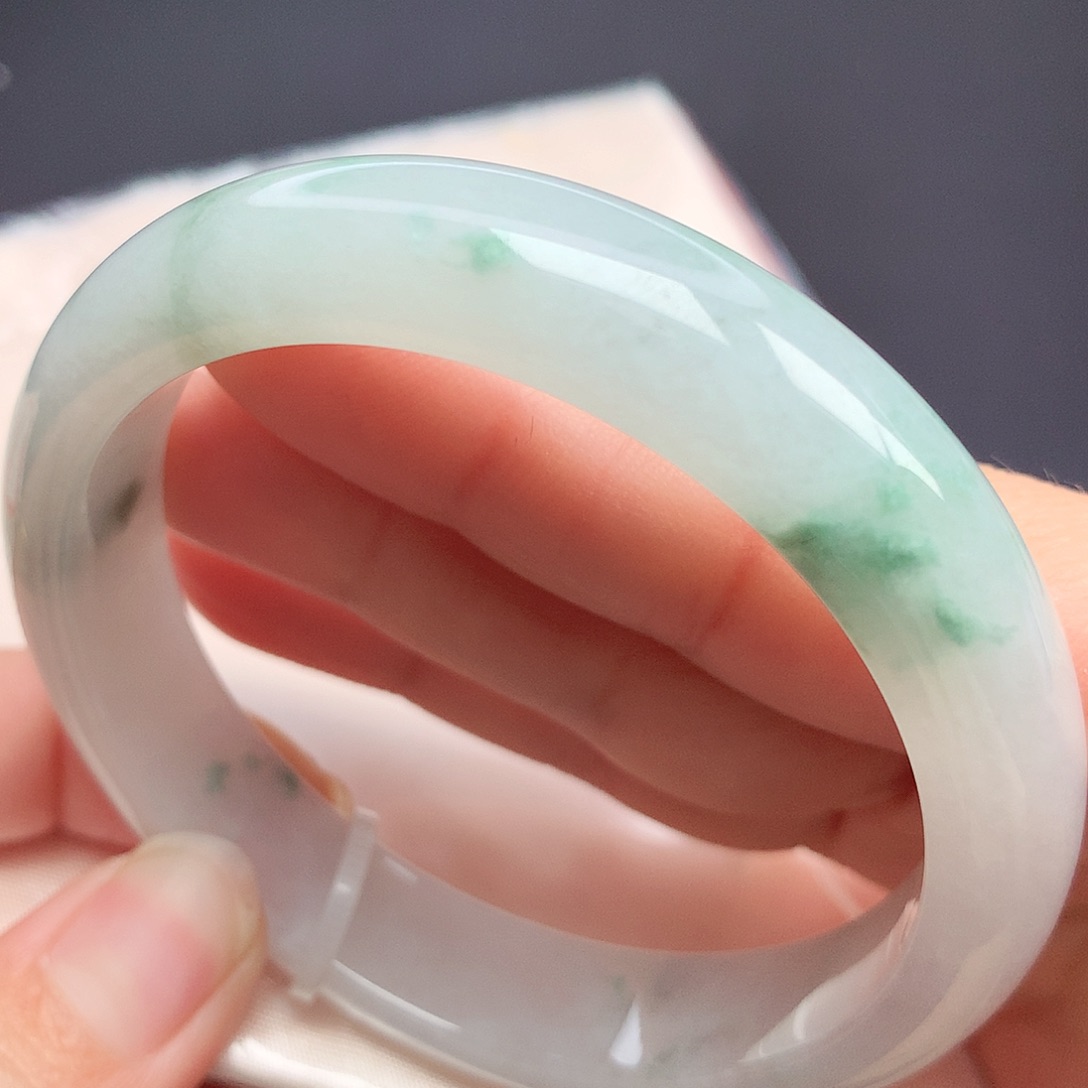 翡翠手镯未镶嵌05n n n n n n n