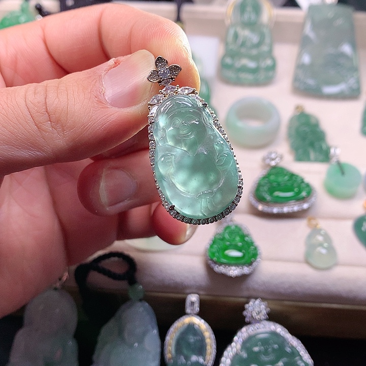翡翠颈饰银S925镶嵌翡翠