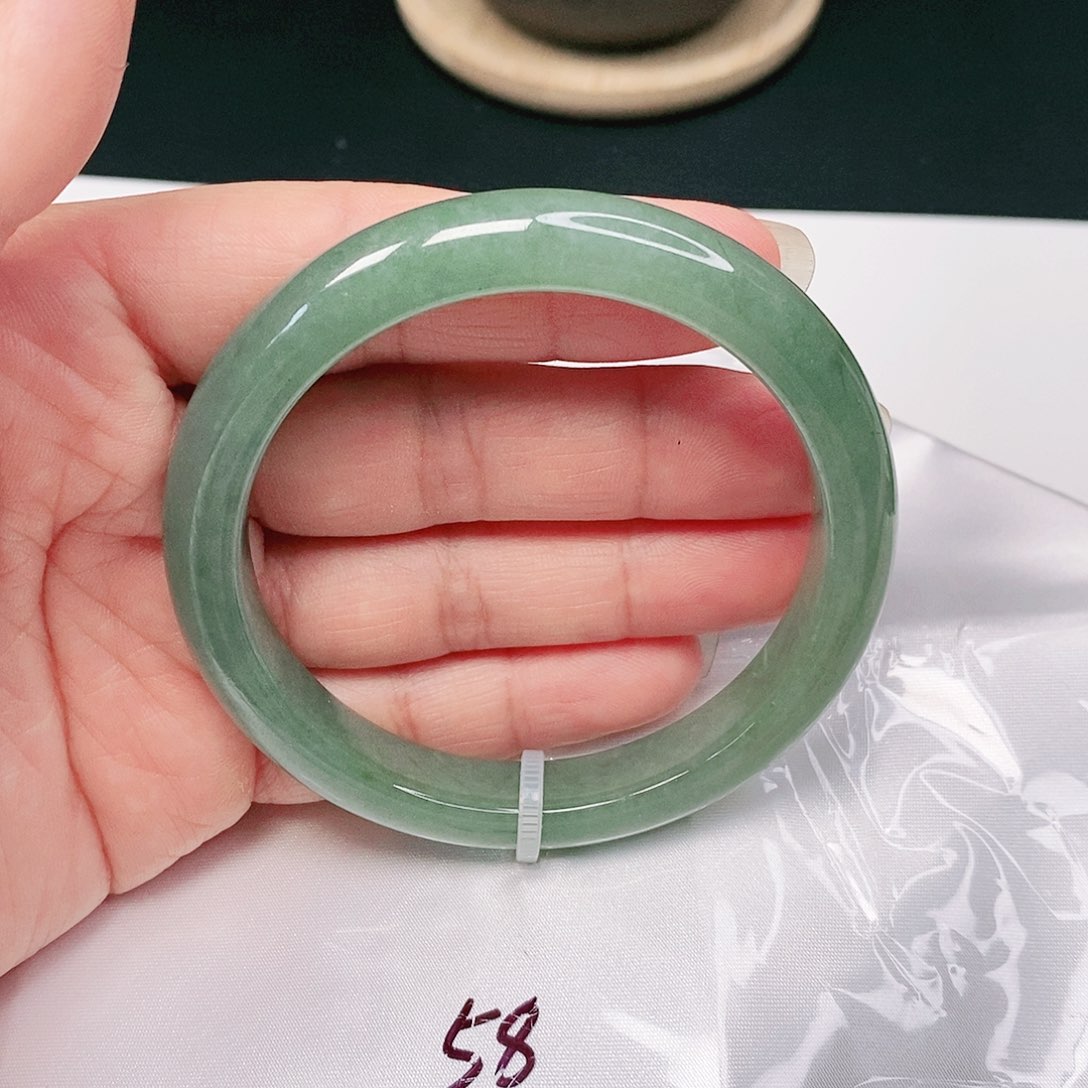 【闪购商品】翡翠手镯未镶嵌正圈