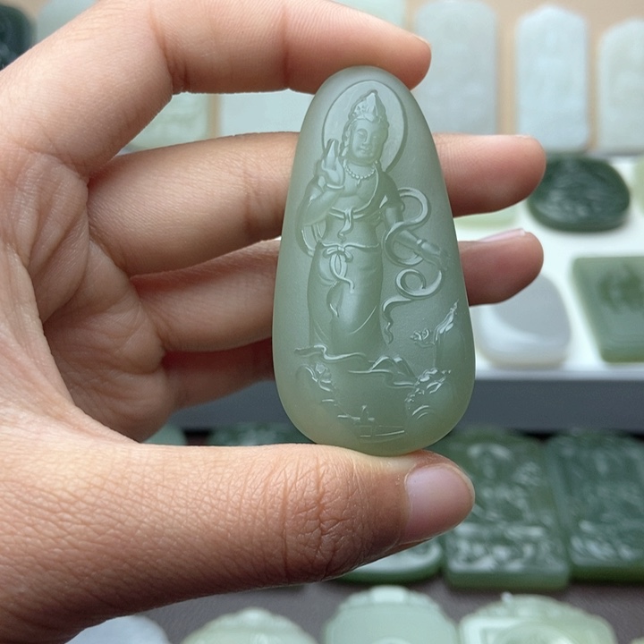 和田玉颈饰未镶嵌