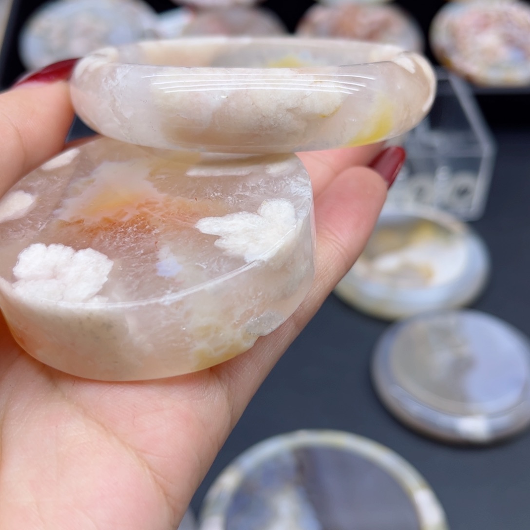 玛瑙/玉髓手镯未镶嵌5556