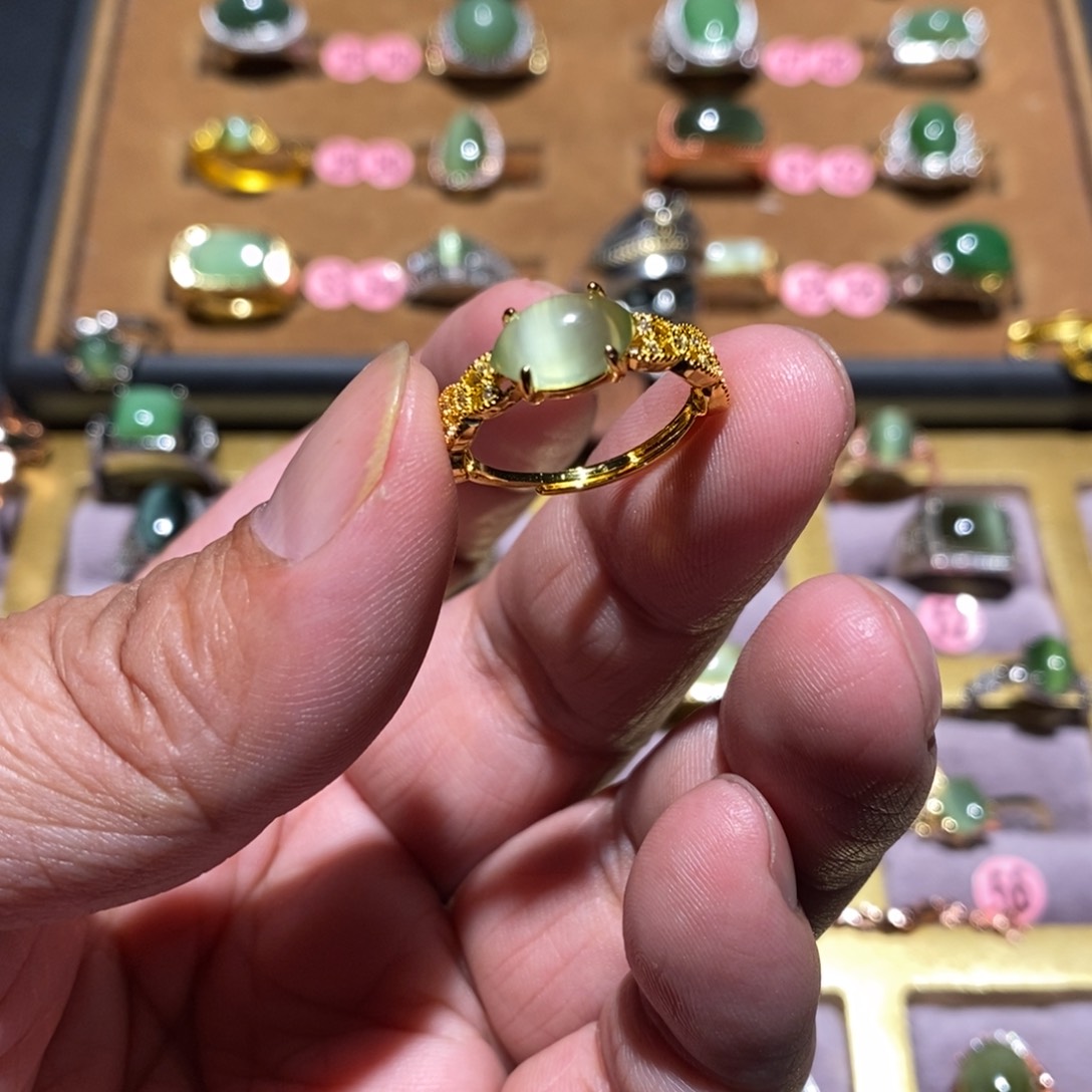 和田玉（碧玉）戒指未镶嵌