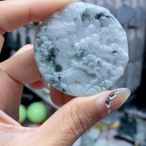 翡翠颈饰未镶嵌翡翠