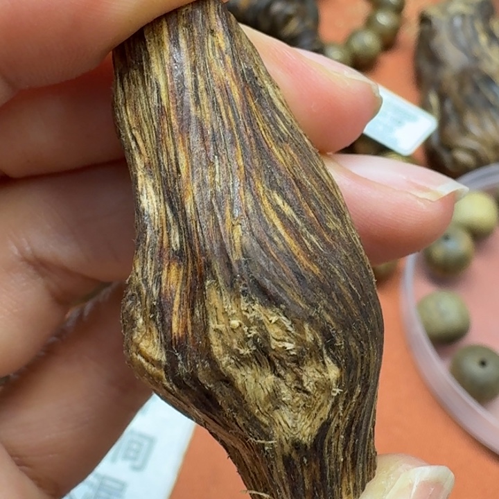 大叶紫檀（黑酸枝木类）