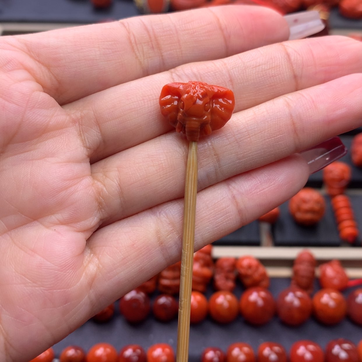 【闪购商品】南红玛瑙象神背云16mm未镶嵌