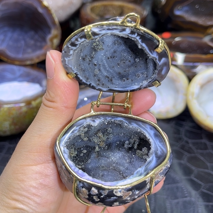 水晶珠宝半成品未镶嵌蓝晶奇石盆