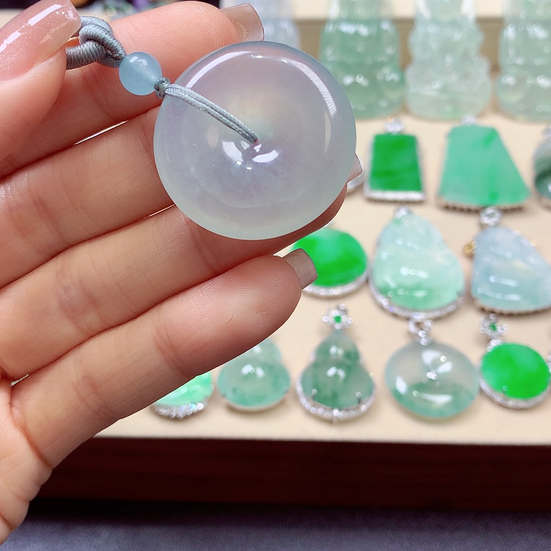 翡翠未镶嵌颈饰L***n翡翠