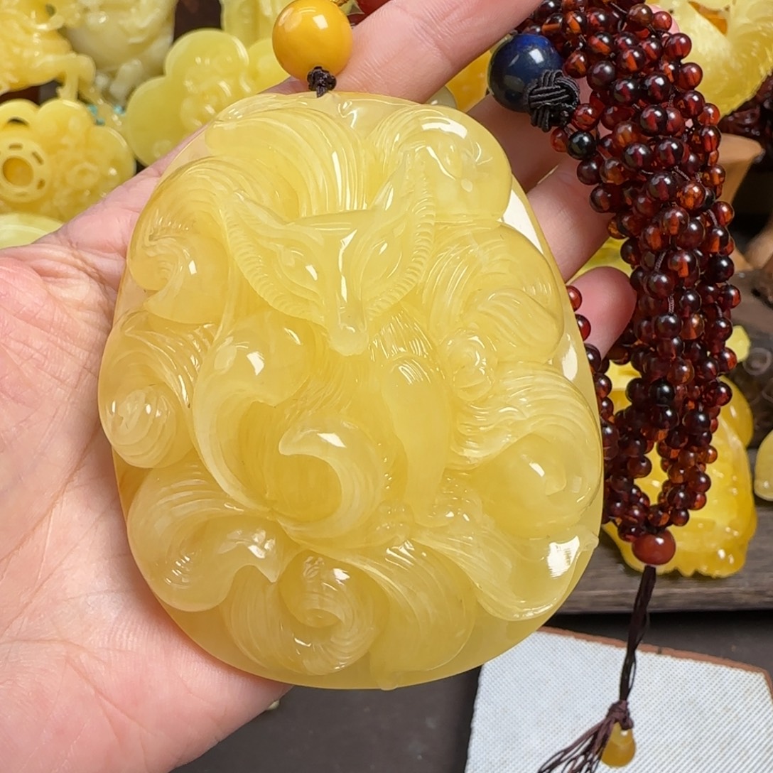 蜜蜡未镶嵌珠宝奇石