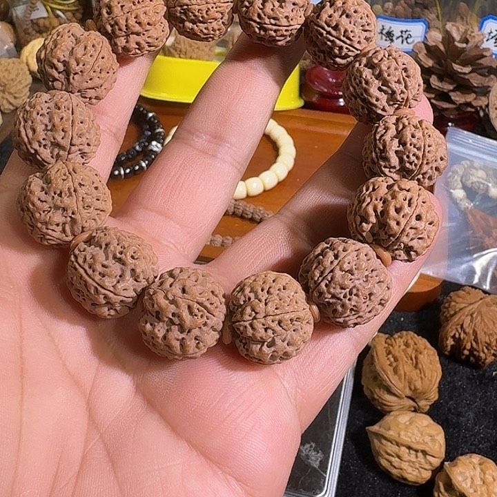 金刚菩提吊坠蜂王