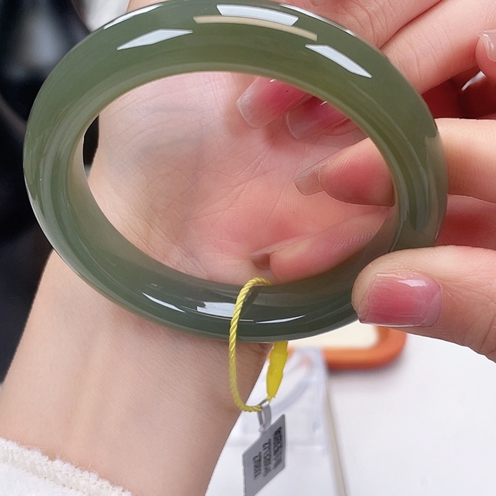 和田玉手镯5556未镶嵌