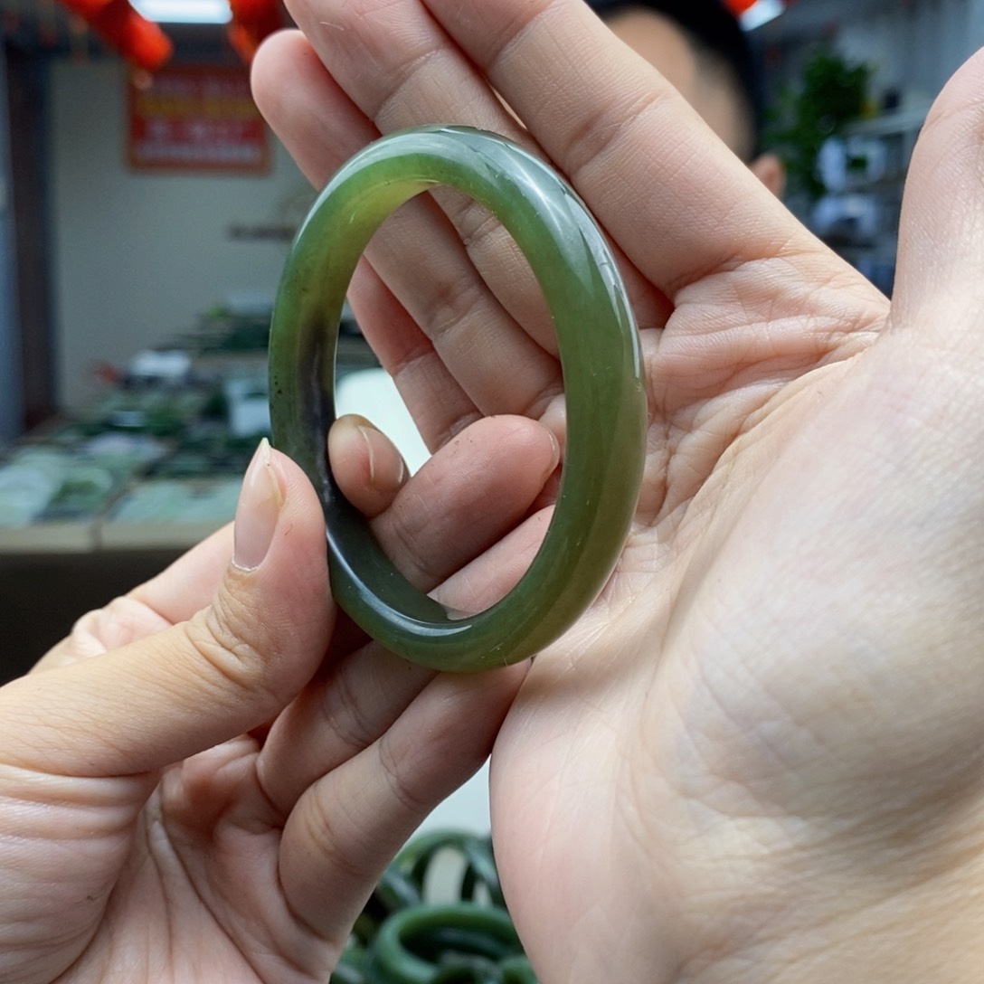 和田玉手镯未镶嵌53