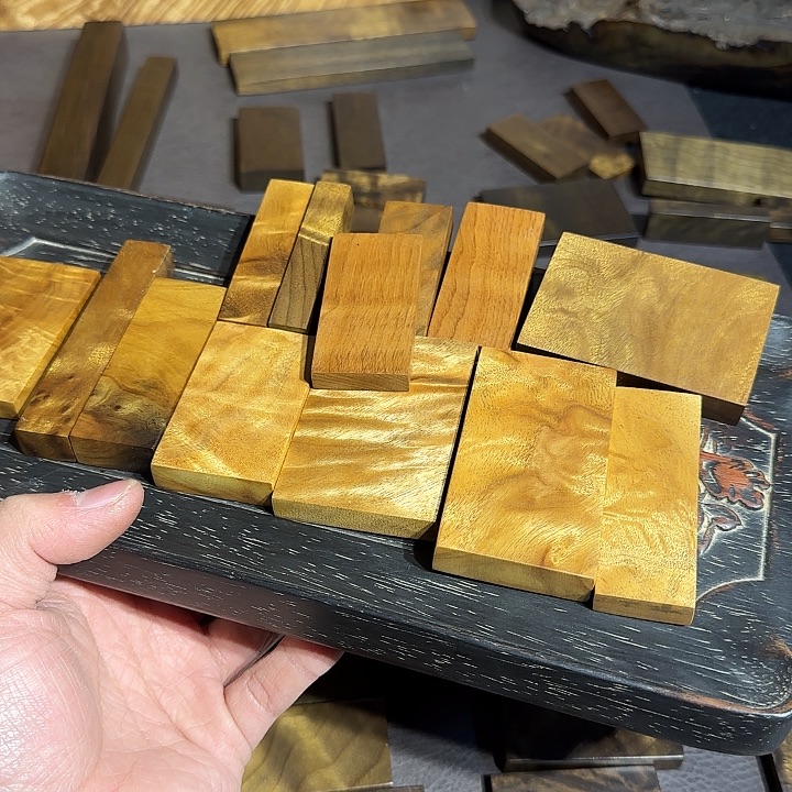 嘉***华阴沉木直播间一虚一拍截图