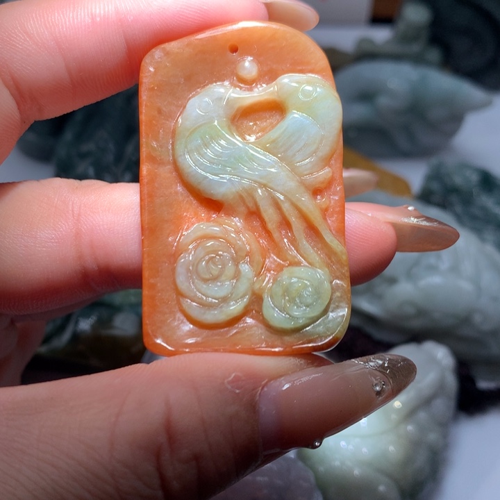 翡翠未镶嵌颈饰保真天然A货翡翠