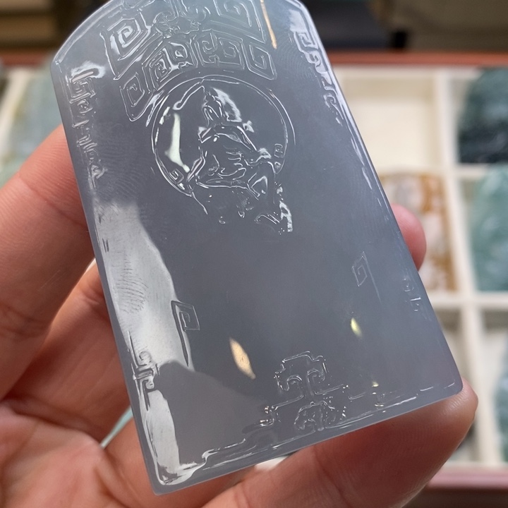 翡翠颈饰未镶嵌M****.翡翠