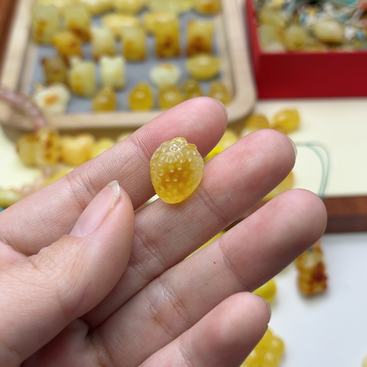 【闪购商品】蜜蜡裸石未镶嵌配饰