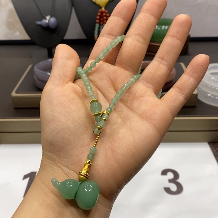 东陵石手镯未镶嵌