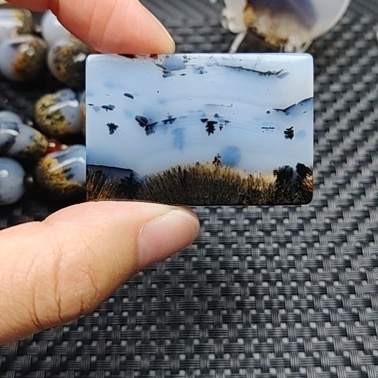 地***忆玛瑙/玉髓未镶嵌颈饰