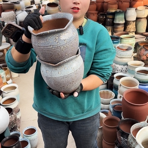 19口19高瑕疵盆子。