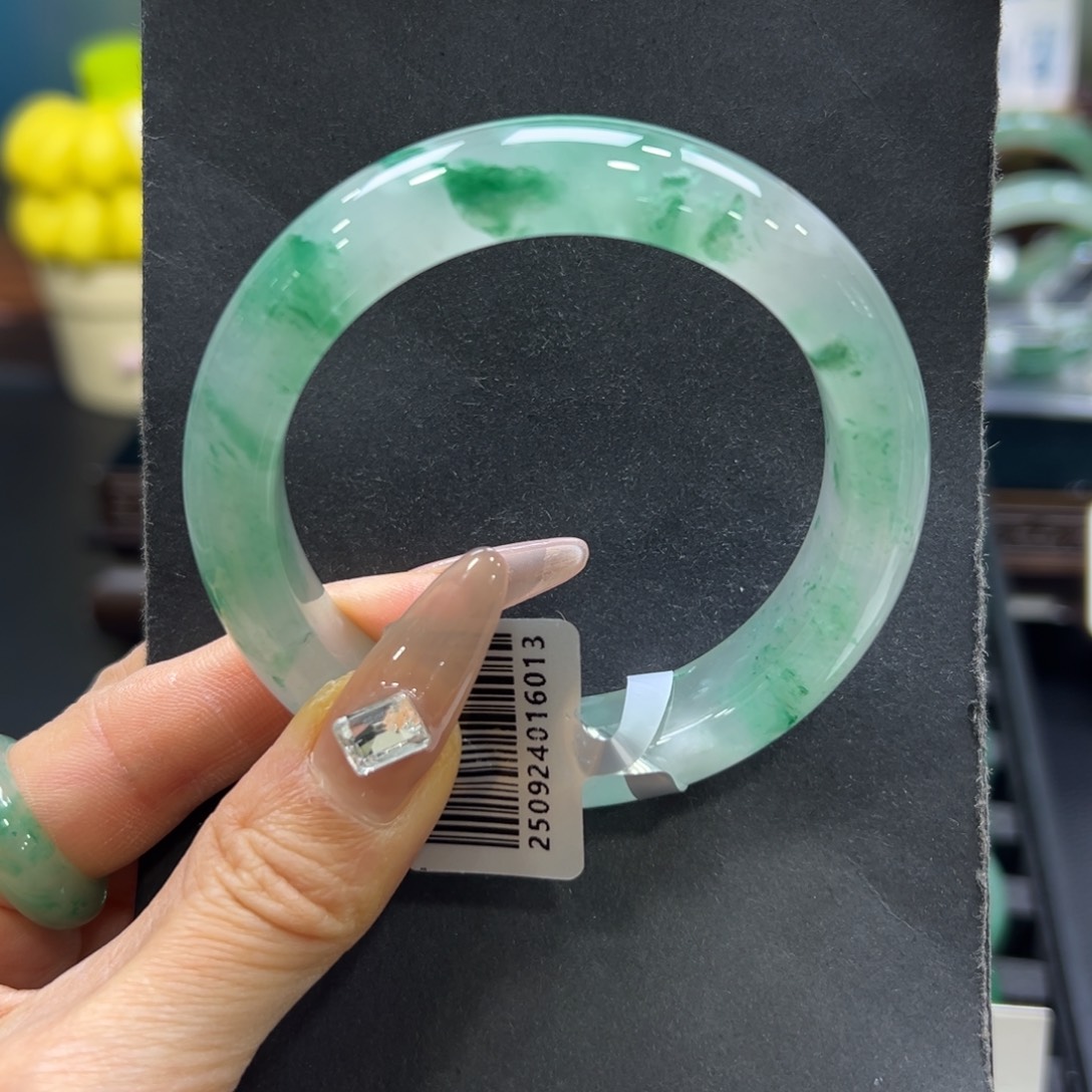 石英质玉（非洲翠）未镶嵌手镯57-58