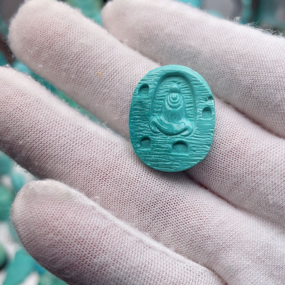 绿松石未镶嵌颈饰