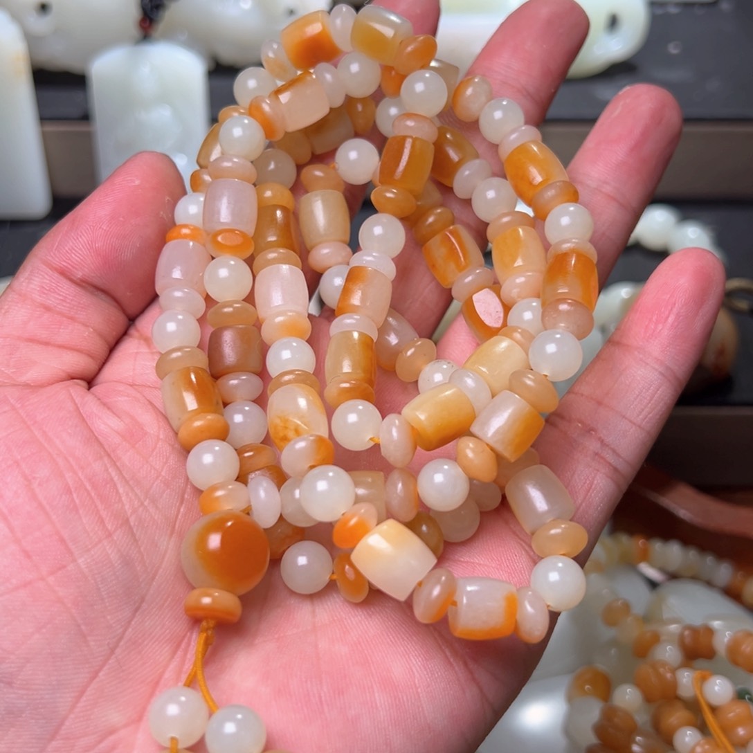 和田玉颈饰未镶嵌?**?