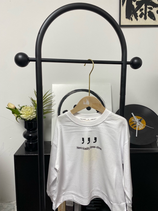 TC002豆号长袖体恤