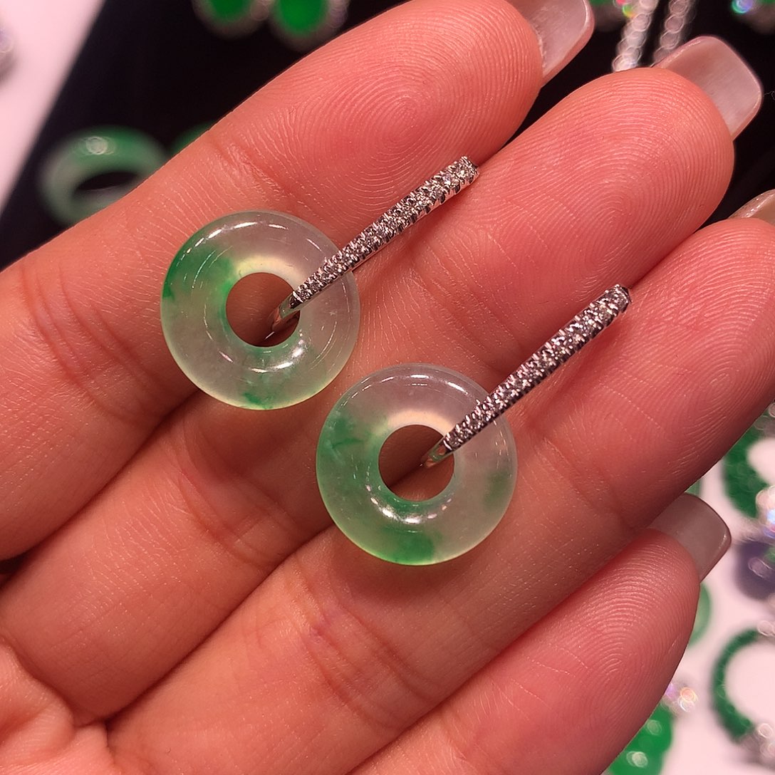 翡翠18K金镶嵌耳饰