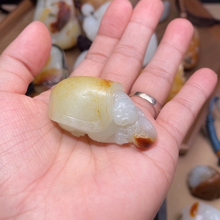 徐****和田玉未镶嵌颈饰