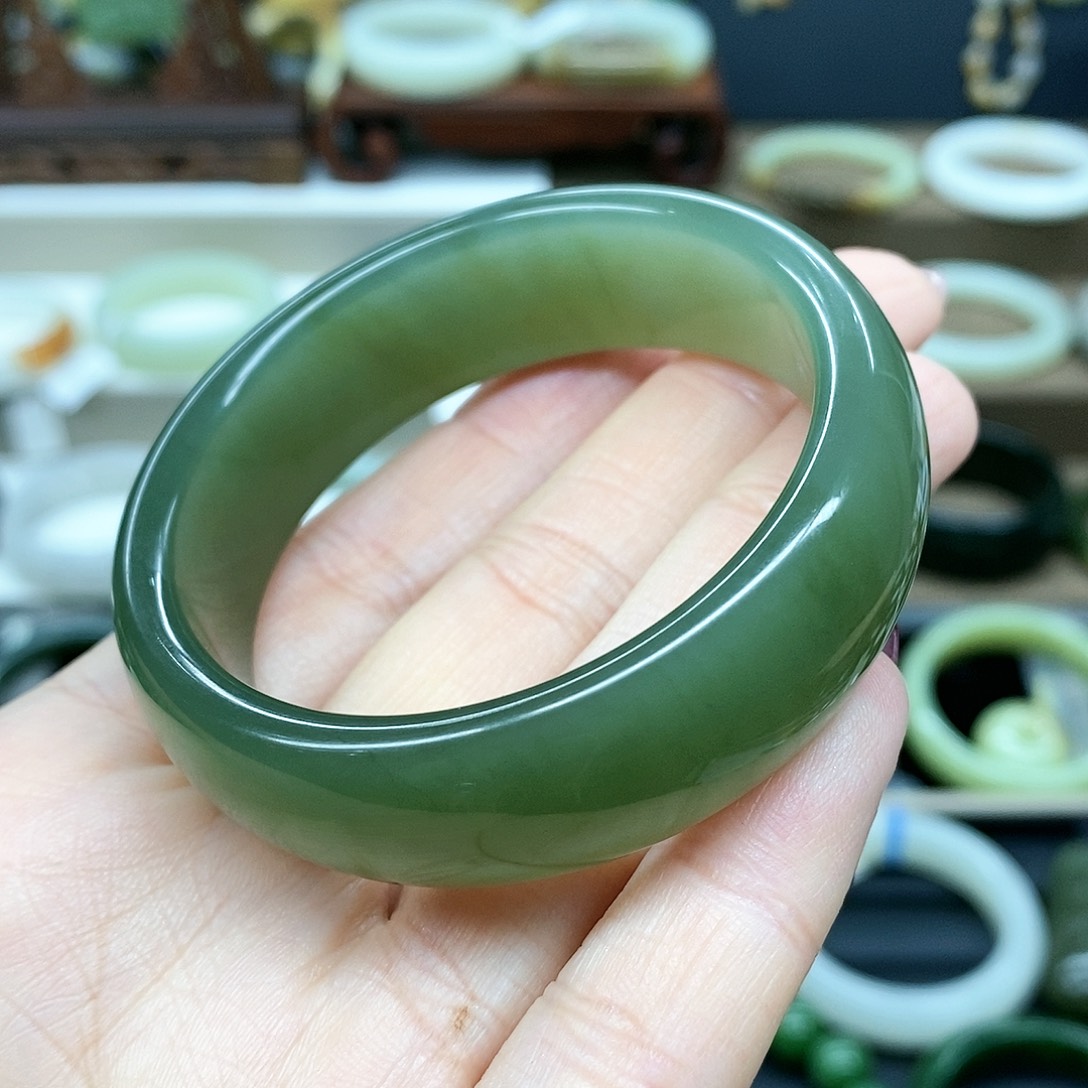 【闪购商品】和田玉手镯未镶嵌