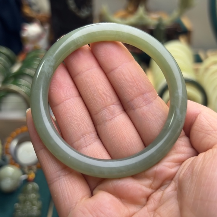 和田玉手镯未镶嵌57圈围0462