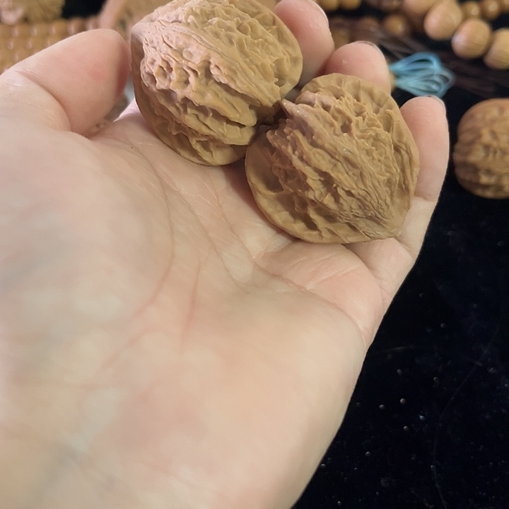 文玩核桃把件39左右灯笼，编号0013