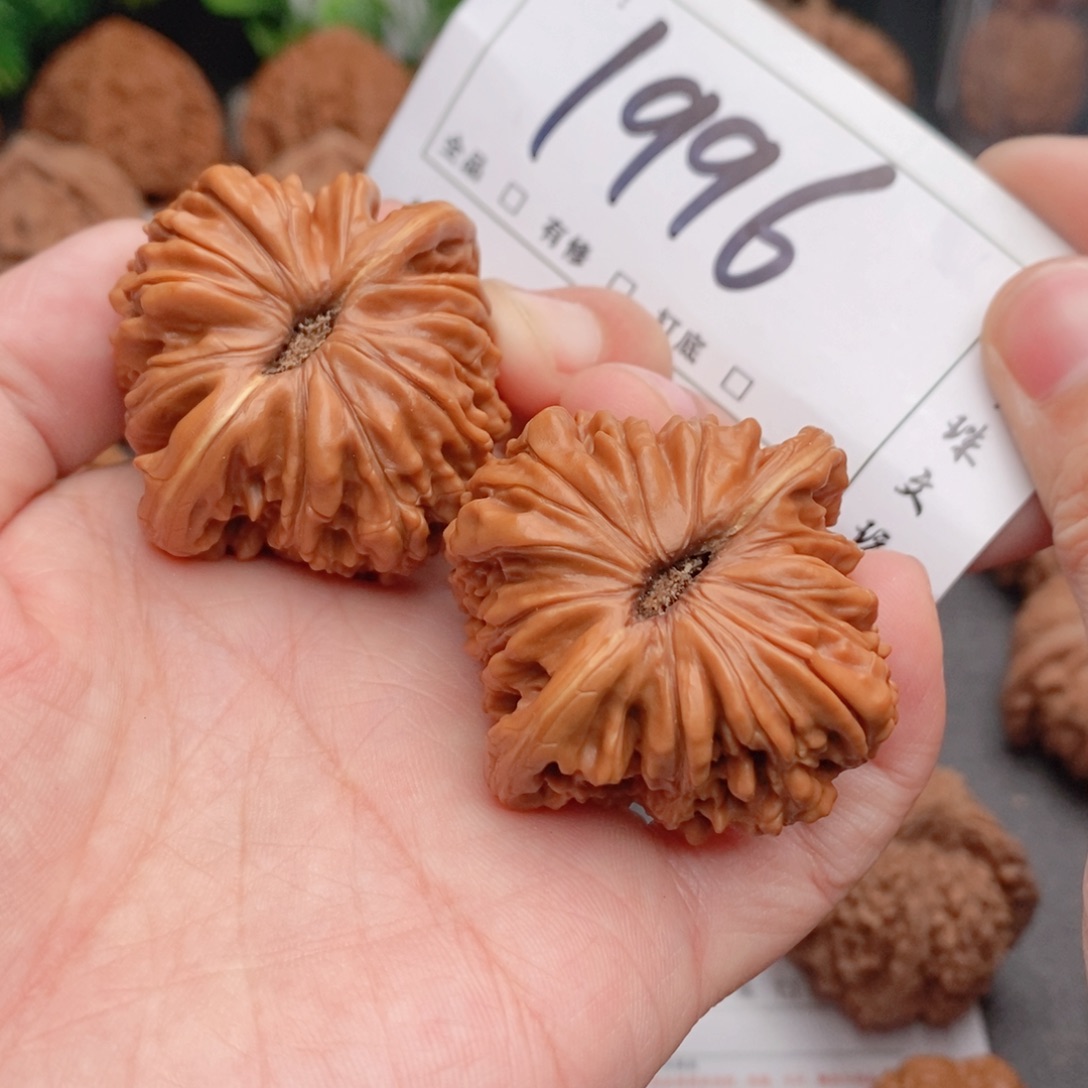 文玩核桃吊坠41楼子1996