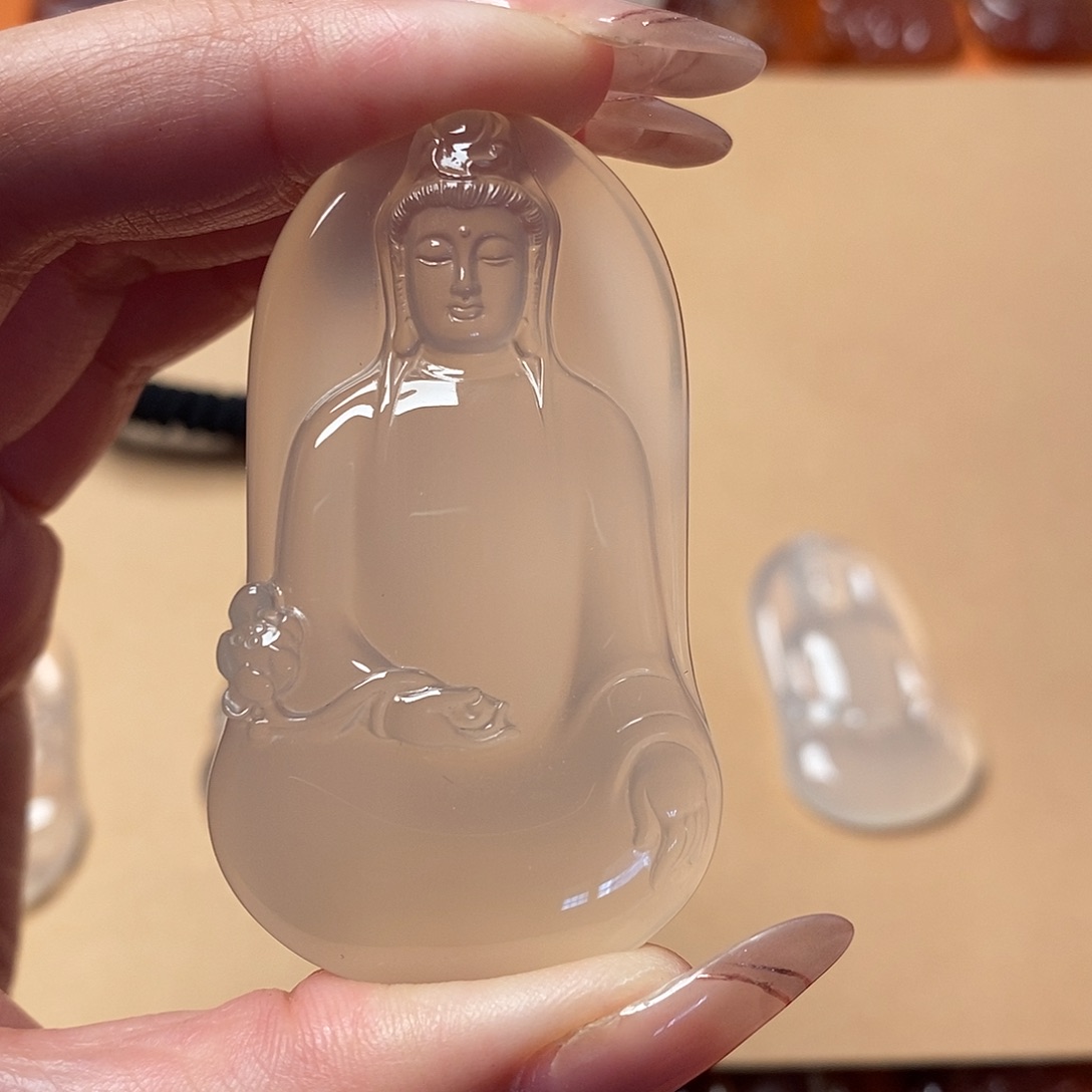 玛瑙/玉髓颈饰未镶嵌余***李