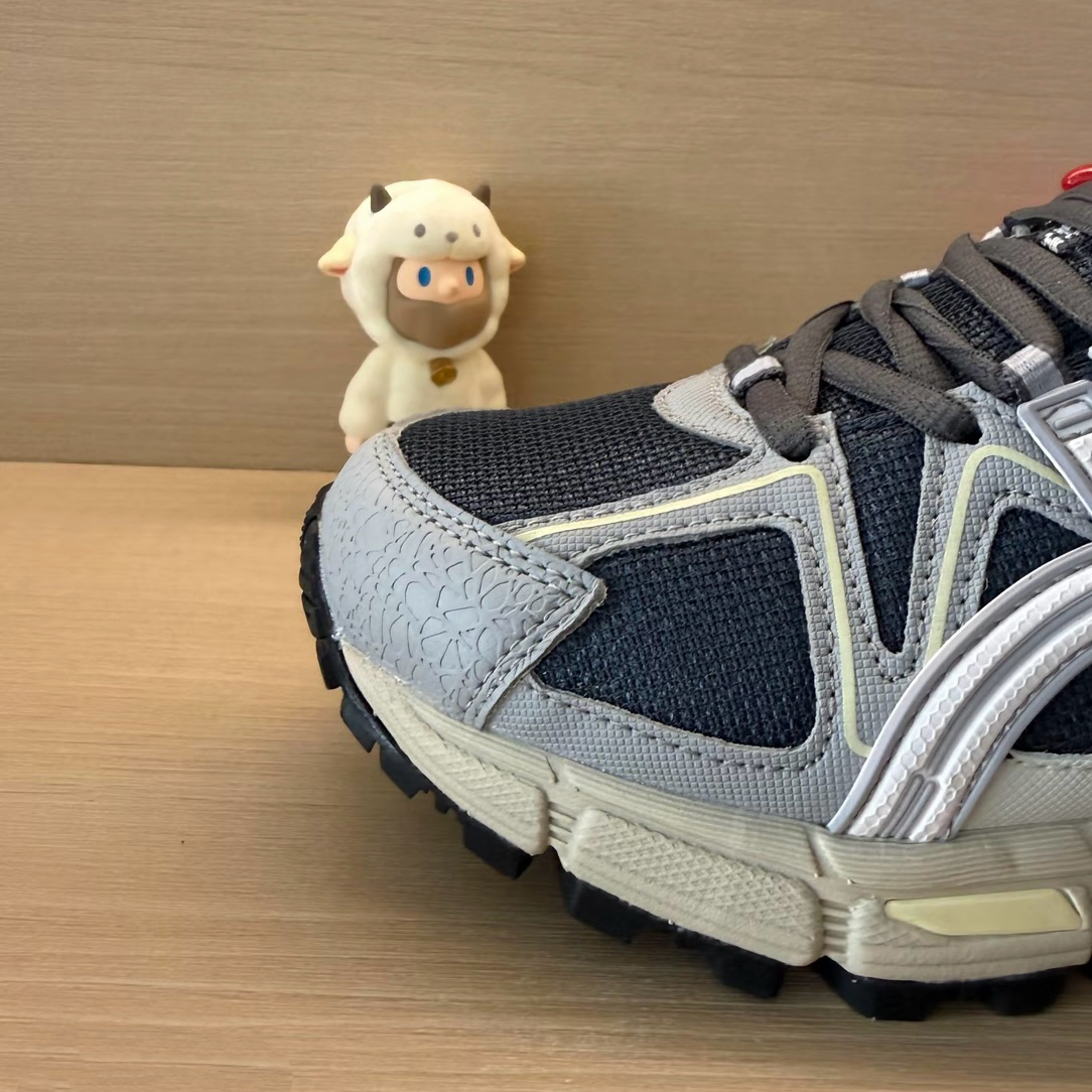 秋冬新款旅游鞋耐磨透气鞋抓地力强男女通用休闲户外鞋