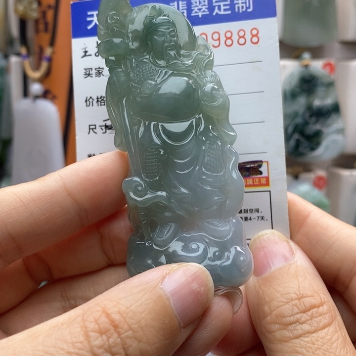 翡翠颈饰未镶嵌每天