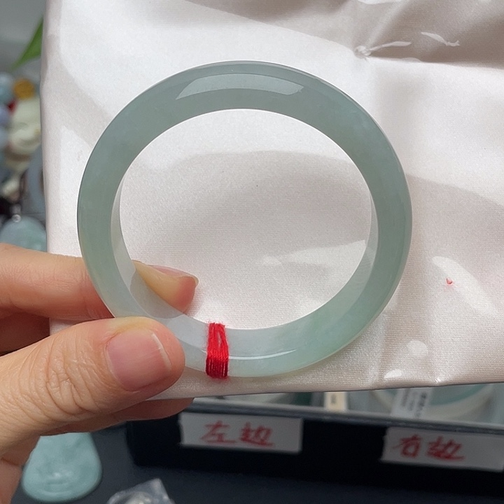 翡翠未镶嵌手镯52正圈