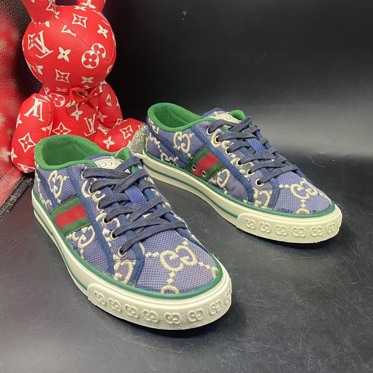 95新 GUCCI/古驰 男士休闲舒适深蓝牛仔1977板鞋39.5欧码ddm788