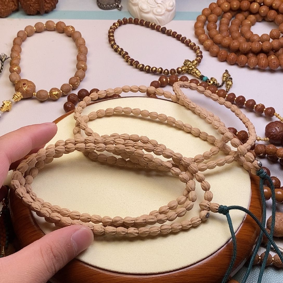 柏香籽/百香籽吊坠。。。。。。。。。。。