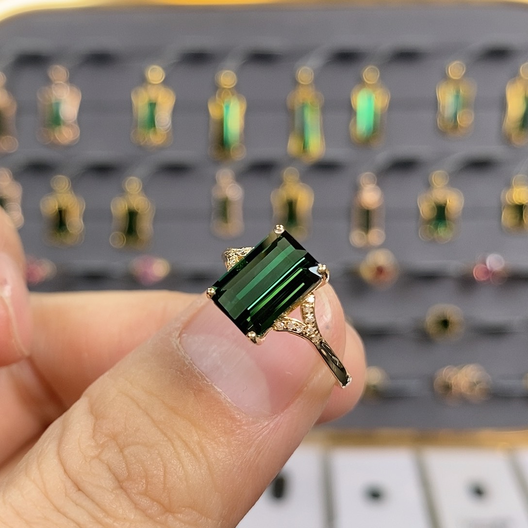 碧玺戒指18K金镶嵌天然