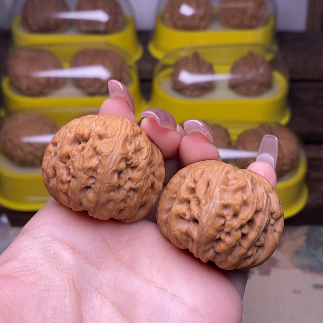 文玩核桃把件39尺平谷元宝修尖