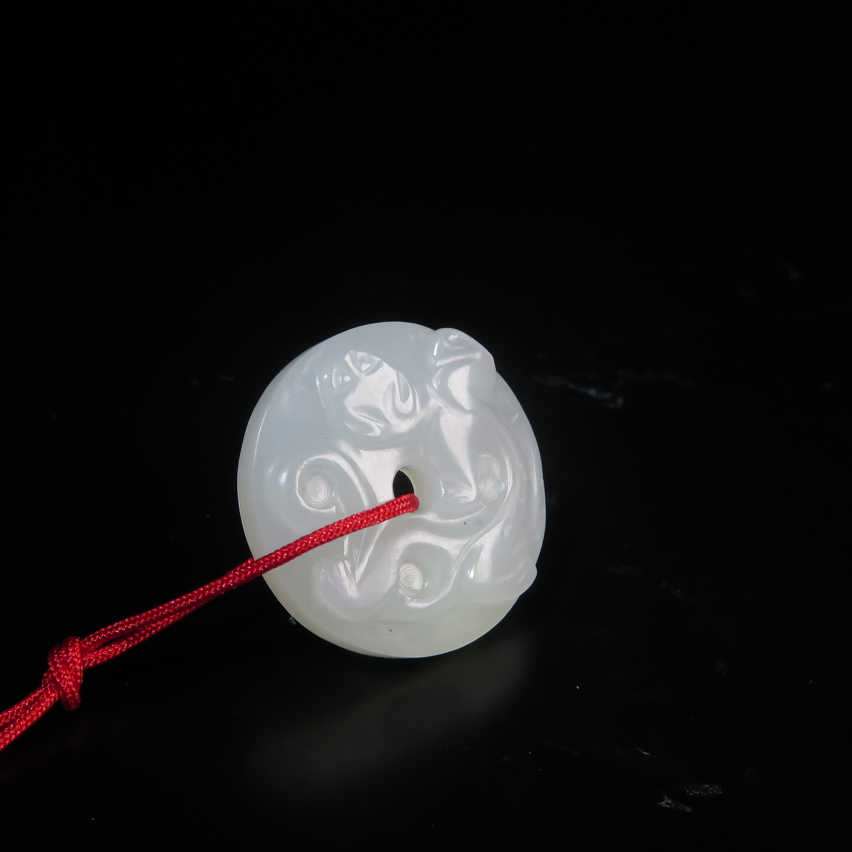 清代浮雕螭纹玉璧挂件/MZ316343/和田玉/民族文物