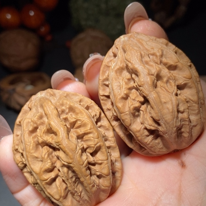 文玩核桃把件东北楸子小雪164