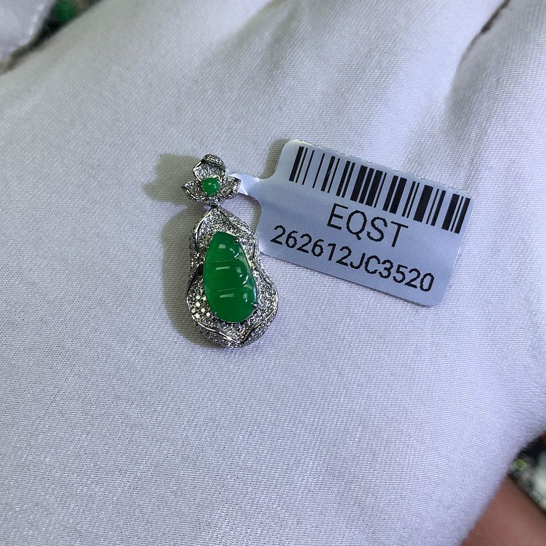 翡翠颈饰18K金镶嵌一