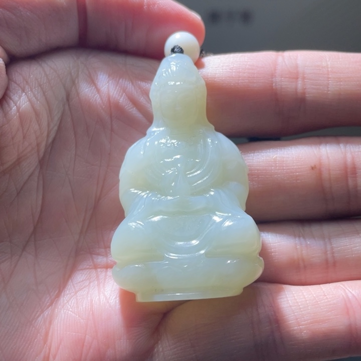 和田玉未镶嵌把件